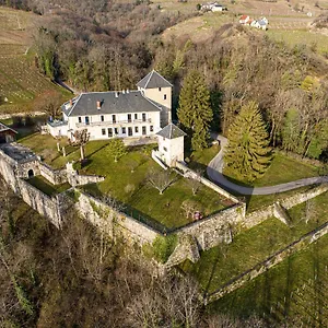 Bed & Breakfast Chateau D'apremont, Apremont (Savoie)