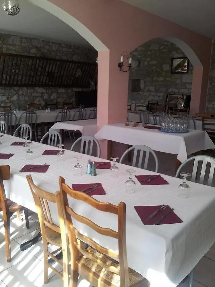 Le Saint Vincent Hotel Apremont
